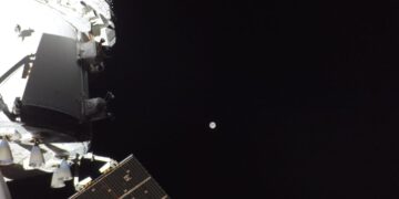 Se espera que los astronautas de Artemis II lleguen al lado lejano de la luna el lunes