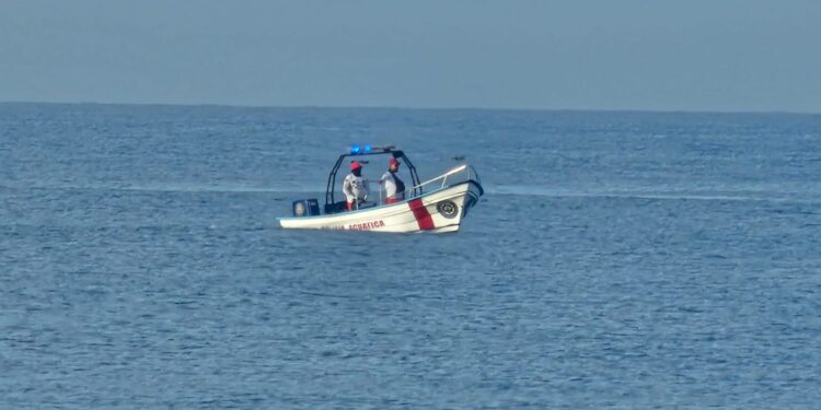 Elementos del Escuadrón Acuático, Protección Civil y ENSAR reactivan por cuarto día protocolos de búsqueda en la Isla de la Piedra