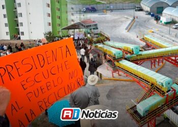200 ciudadanos exigen cancelar planta recicladora ante visita presidencial en Puebla