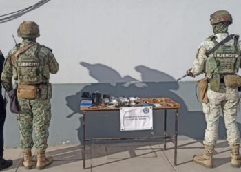 Aseguran celulares, y objetos ilícitos tras revisión a penal de la región del Évora, en Angostura