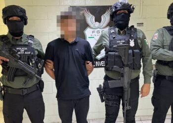 Asegura Fiscalía del Estado seis unidades con reporte de robo tras detención en Culiacán