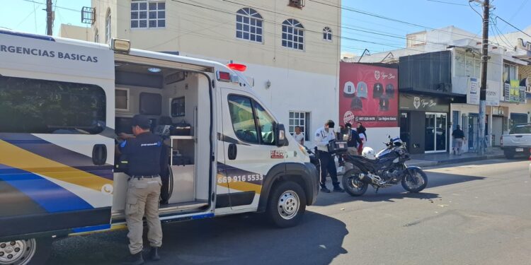 Choque múltiple deja a mujer lesionada en Mazatlán