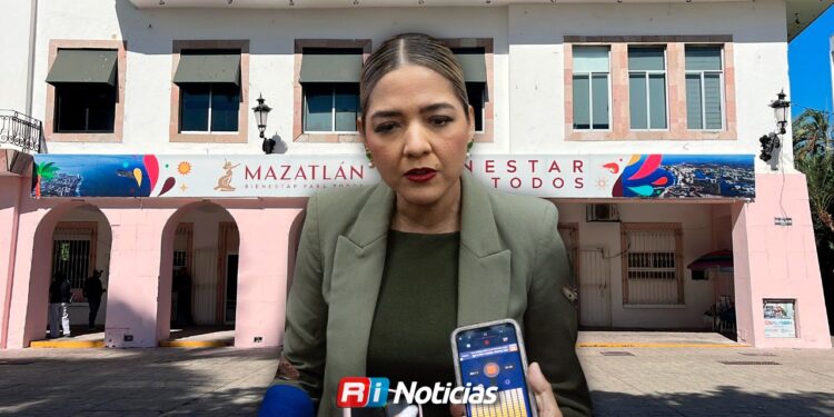 “No se vale que cualquier persona salga y emita opinión sin sustento alguno y que ustedes lo publiquen” : alcaldesa sobre criticas a fachada del Palacio Municipal