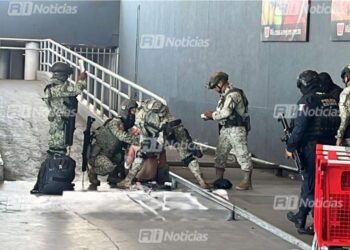 Ataque armado en estacionamiento de supermercado deja un herido en Humaya, al norte de Culiacán