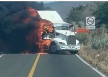 Reportan bloqueos al sur de Nayarit tras la captura de El Jardinero