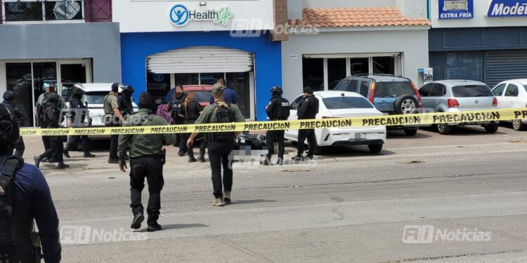 “Policías de Investigación iban a ejecutar orden de aprehensión cuando fueron agredidos a balazos en Mazatlán”, informa FGE