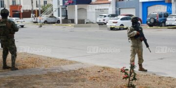 Enfrentamiento entre Policías de Investigación y civiles armados deja una persona sin vida y dos detenidos en Mazatlán
