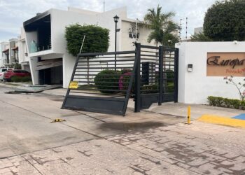 Rafaguean e incendian vivienda en la colonia Portalegre en la zona norte de Culiacan