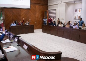 Maribel Chollet acusa fallas en transparencia del Órgano Interno de Control en Mazatlán 