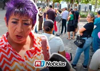 Impiden acceso a tianguistas al Ayuntamiento; buscaban manifestarse por irregularidades en la Flores Magón