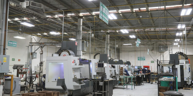 Senado aprueba reforma para reducir la jornada laboral