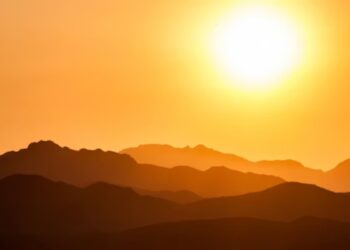Clima de hoy 18 de abril: lluvias, vientos fuertes y calor para este sábado
