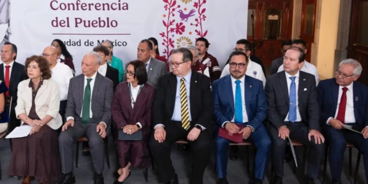 Sheinbaum presenta comité de especialistas para evaluar uso del ‘fracking’ en México