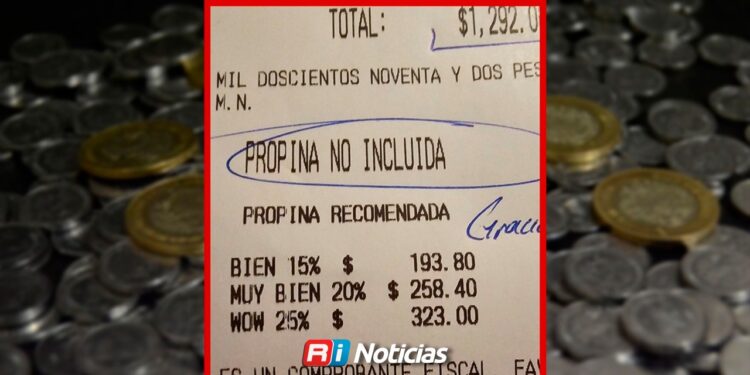 Profeco alerta sanciones millonarias por incluir propina obligatoria en cuentas