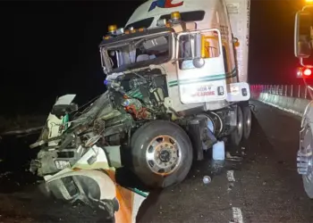 Chocan por alcance dos tráilers en la autopista Culiacán. Mazatlán en Elota