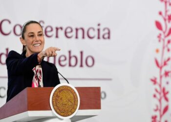 El objetivo del nuevo director de Aduanas es digitalizar los procesos y revisiones menos invasivas, señala Sheinbaum
