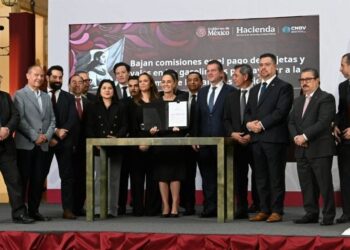 Claudia Sheinbaum confía en que gasolineros reduzcan el precio del diésel