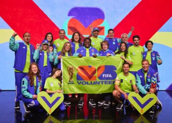 FIFA revela uniforme oficial para voluntarios del Mundial 2026