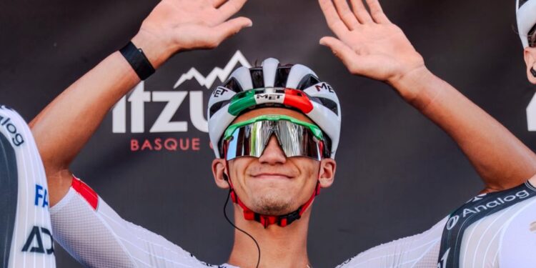 Confirman lesión de Isaac del Toro tras caída: ¿Qué dice el parte médico?