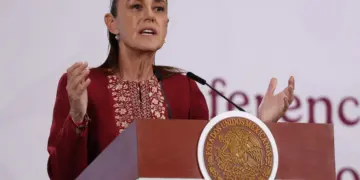 Sheinbaum aplaude que EU acuse penalmente a dueño de armera en Arizona por abastecer a cárteles