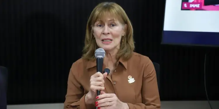 Tatiana Clouthier levanta la mano y buscará candidatura a gobernadora de Nuevo León en 2027