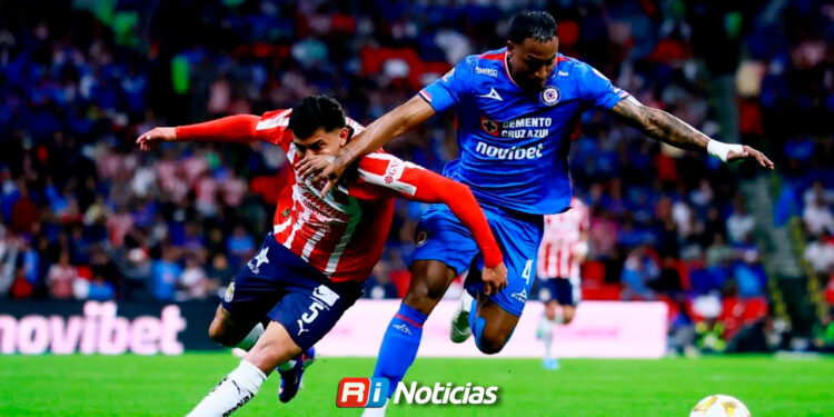 Cruz Azul y Chivas empatan en intensa semifinal del Clausura 2026