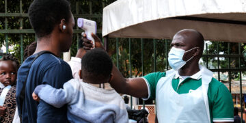 OMS declara emergencia internacional por brote de ébola en África