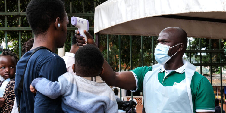 OMS declara emergencia internacional por brote de ébola en África