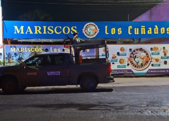 Incendio en marisquería del Centro de Culiacán moviliza a unidades de emergencia