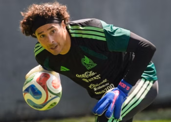 Memo Ochoa confirma su sexto Mundial y hará historia con México en 2026