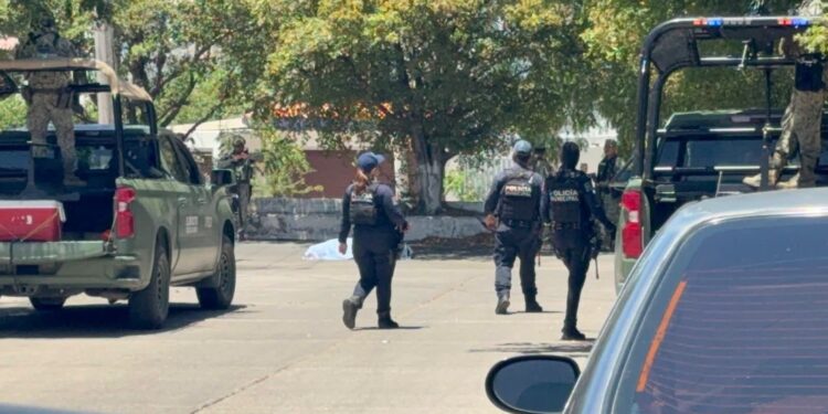 Asesinan a balazos a hombre en el sector Las Quintas de Culiacán