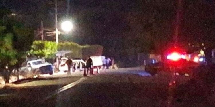 Personas golpeadas y semidesnudas en la México 15 podrían ser los Servidores de la Nación desaparecidos en El Recodo
