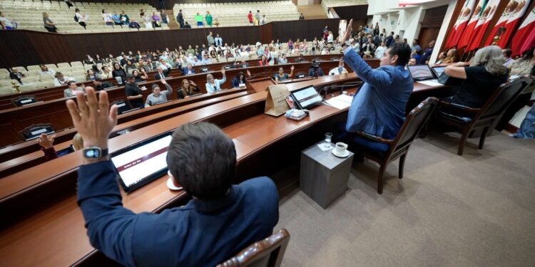 Aprueba Comisión de Justicia dictamen que reforma Código Penal en materia de delitos cibernéticos