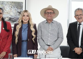 Diputados buscan exigir comprobación de parentesco al viajar con menores