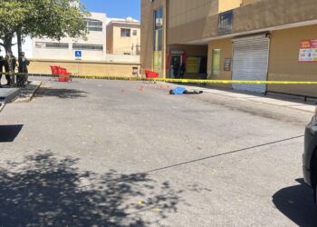 Asesinan a joven a balazos en el bulevar Lola Beltrán, en Culiacán
