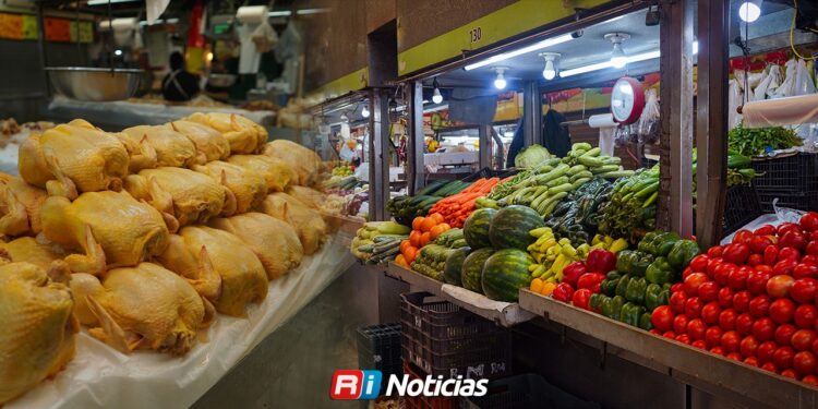 Suben precios de huevo, pollo y verduras en mayo