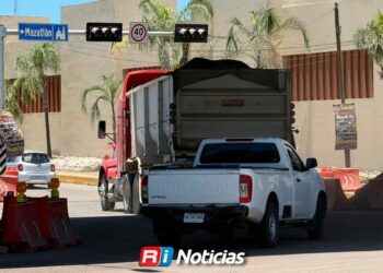 Caos y peligro en el Paso Superior Norte: Ciudadanos exigen orden para evitar tragedias