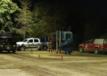 Localizan cuerpo en avanzado estado de descomposición atrás de un parque en Mazatlán