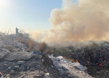 Incendio consume parte del relleno sanitario Piggy Back, ubicado al sur de Culiacán