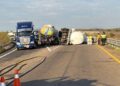Cierran maxi-pista Mazatlán-Durango tras volcadura de pipa cargada de combustible