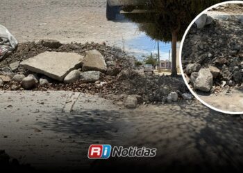 Denuncian abandono de escombro tras reparaciones de Jumapam en Fraccionamiento Misiones