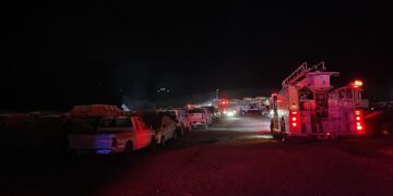 Incendio en pensión de la FGE deja más de 40 vehículos calcinados; confirman que camioneta vinculada a Cuén NO estaba en el sitio