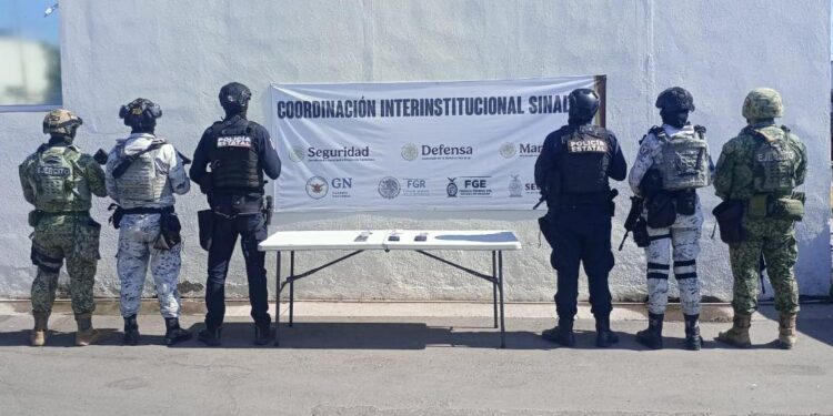 Grupo Interinstitucional asegura teléfonos y cargadores durante revisión en el Penal de Aguaruto