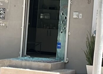Disparan contra fachada de spa en Las Quintas de Culiacán