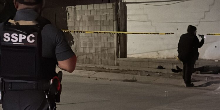 Ejecutan a balazos a joven en la colonia Hacienda Alameda, en Culiacán