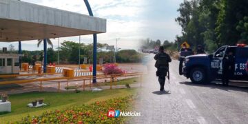 Reportan agresión contra autoridades en la carretera Mazatlán–Tepic, en Escuinapa; no hay heridos