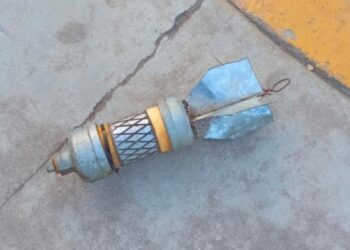 Aseguran presunto explosivo en el malecón de Escuinapa