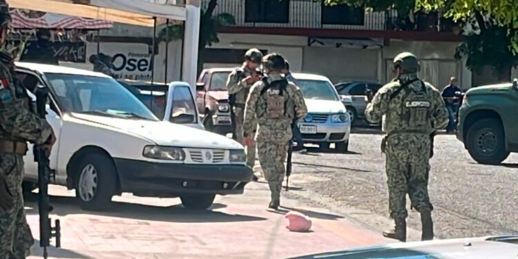 Asesinan a conductor en la colonia Miguel Hidalgo; dejan muñeco de felpa en la escena