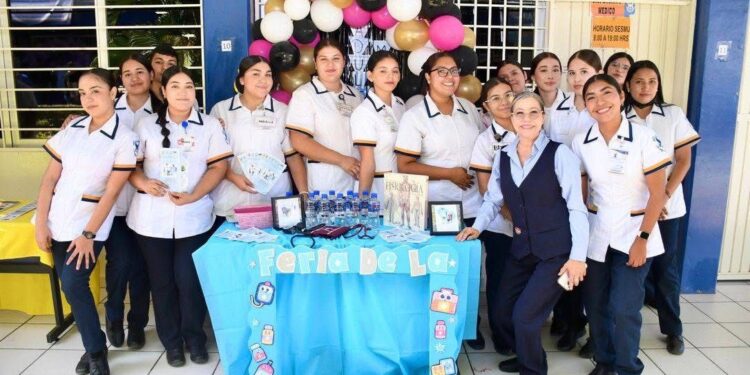 La Facultad de Enfermería Mazatlán de la UAS celebra la XX Feria de la Salud con enfoque en el autocuidado y la ciencia