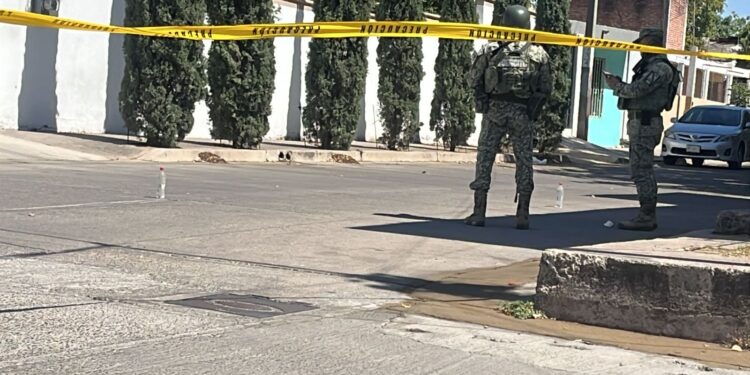 Hombre resulta herido de bala en calles de la colonia Aurora, en Culiacán
